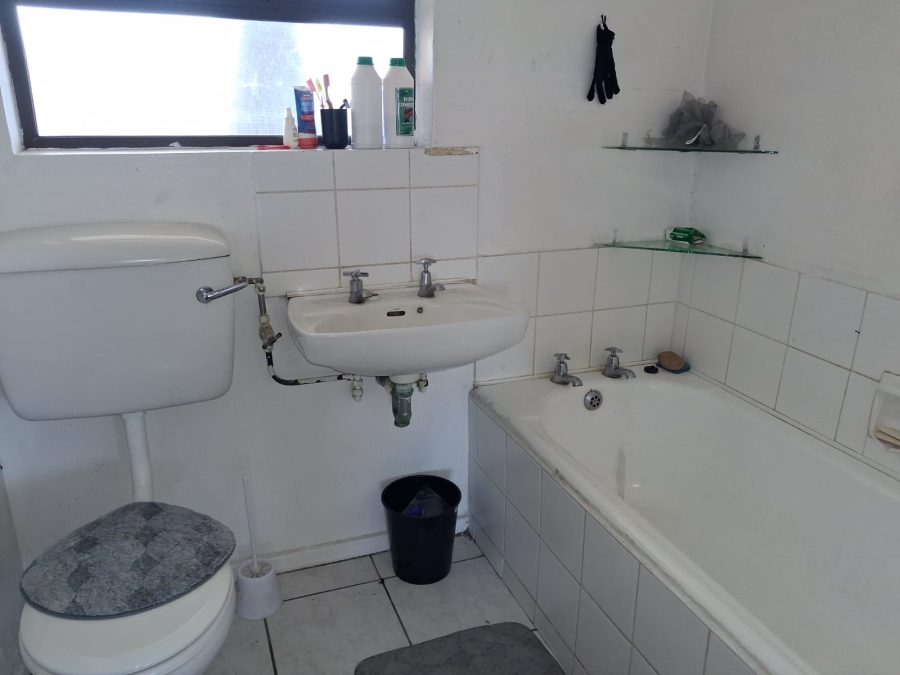 To Let 2 Bedroom Property for Rent in Quigney Eastern Cape